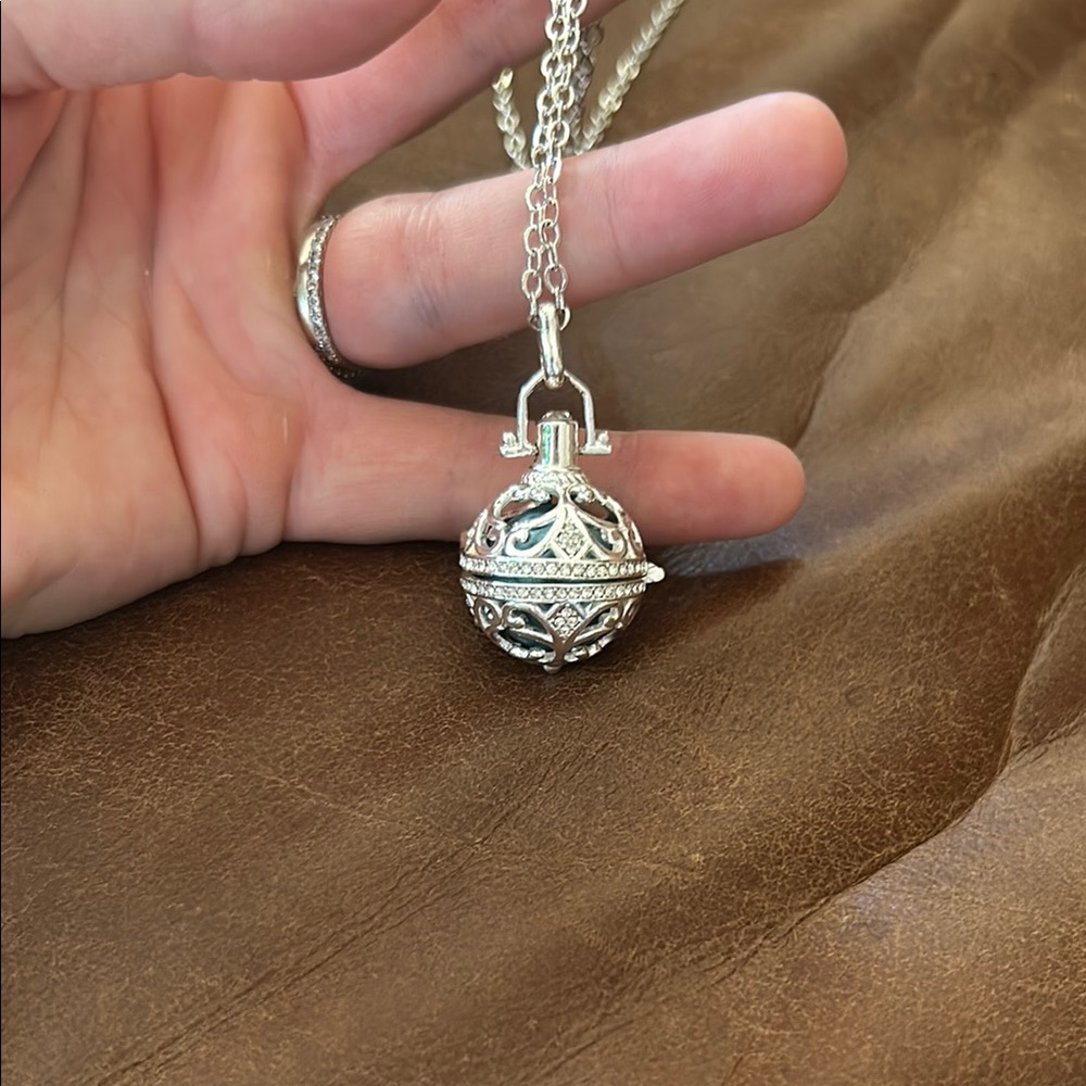 Elegant Harmony Ball Pregnancy Necklace